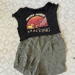 Outfit - Shirt and loose Shorts